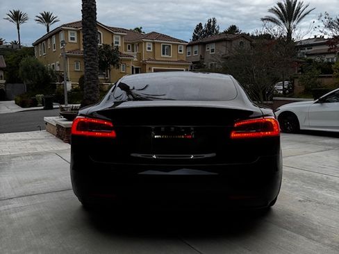 Used 2017 Tesla Model S 75 image 10