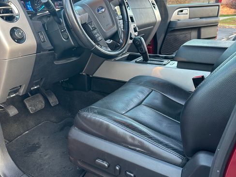 Used 2017 Ford Expedition XLT w/ Equipment Group 202A image 22