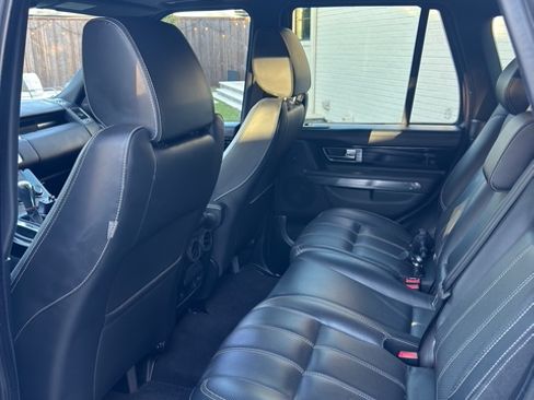 Used 2013 Land Rover Range Rover Sport HSE LUX w/ Luxury Interior Pkg image 16