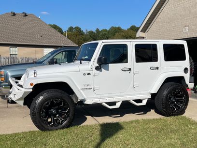 Used 2016 Jeep Wrangler Unlimited Sahara w/ Connectivity Group