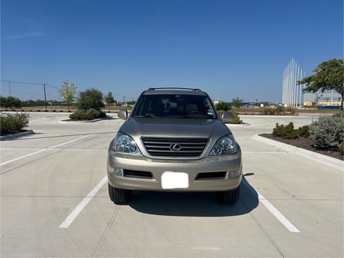 Used 2003 Lexus GX 470 image 2