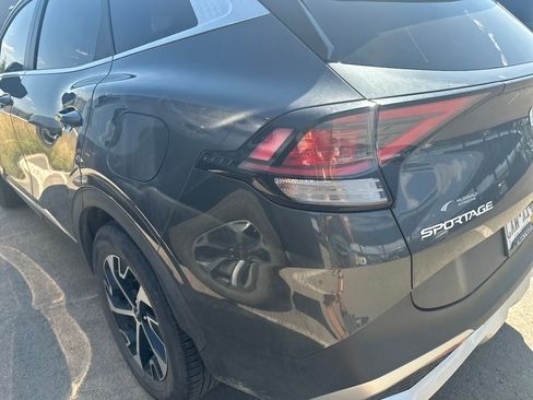 Used 2023 Kia Sportage EX image 10