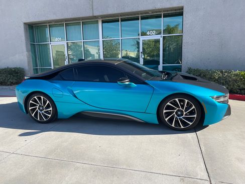 Used 2015 BMW i8 image 2