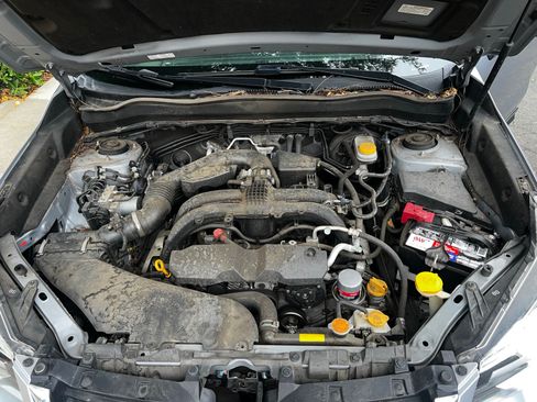 Used 2017 Subaru Forester 2.5i Touring AWD/4WD image 19