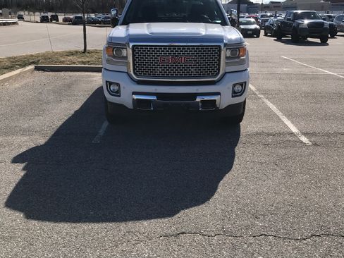 Used 2015 GMC Sierra 2500 Denali w/ Snow Plow Prep Package image 13