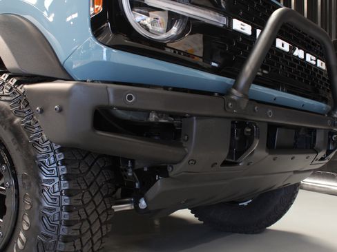 Used 2023 Ford Bronco Badlands image 9