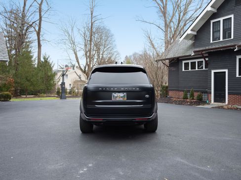 Used 2023 Land Rover Range Rover SE image 8