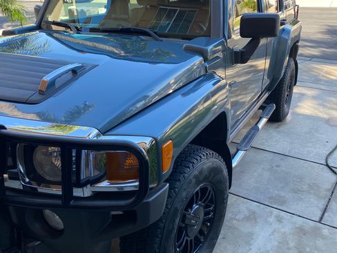 Used 2007 HUMMER H3 Luxury image 6