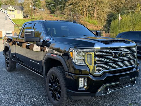 Used 2021 GMC Sierra 2500 Denali w/ Denali Black Diamond Edition image 2