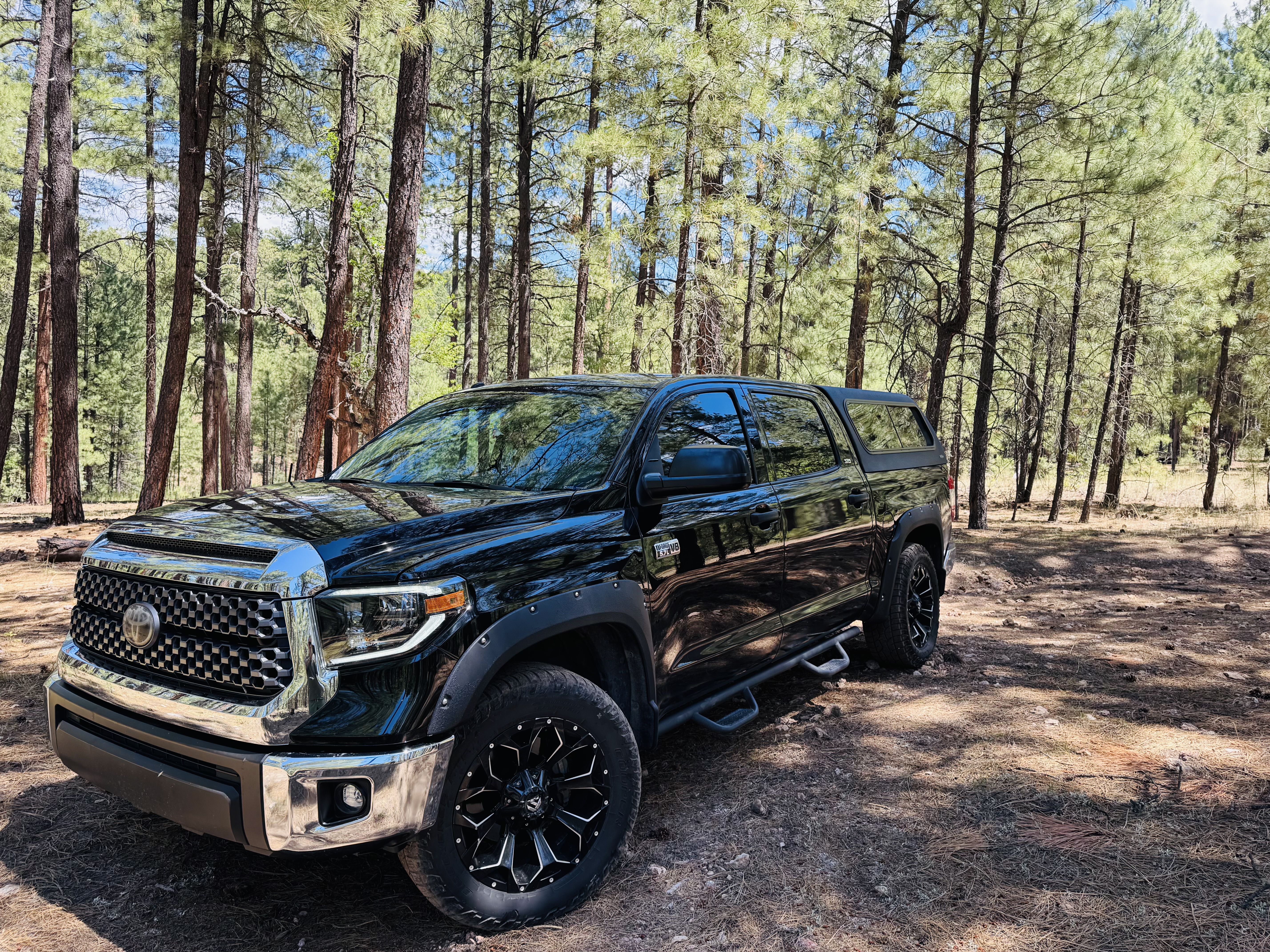 Used 2019 Toyota Tundra SR5 w/ TRD Off Road Package AWD/4WD image 1