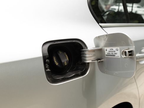 Used 2013 Volkswagen Jetta TDI image 12