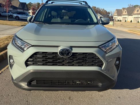 Used 2021 Toyota RAV4 XLE image 2