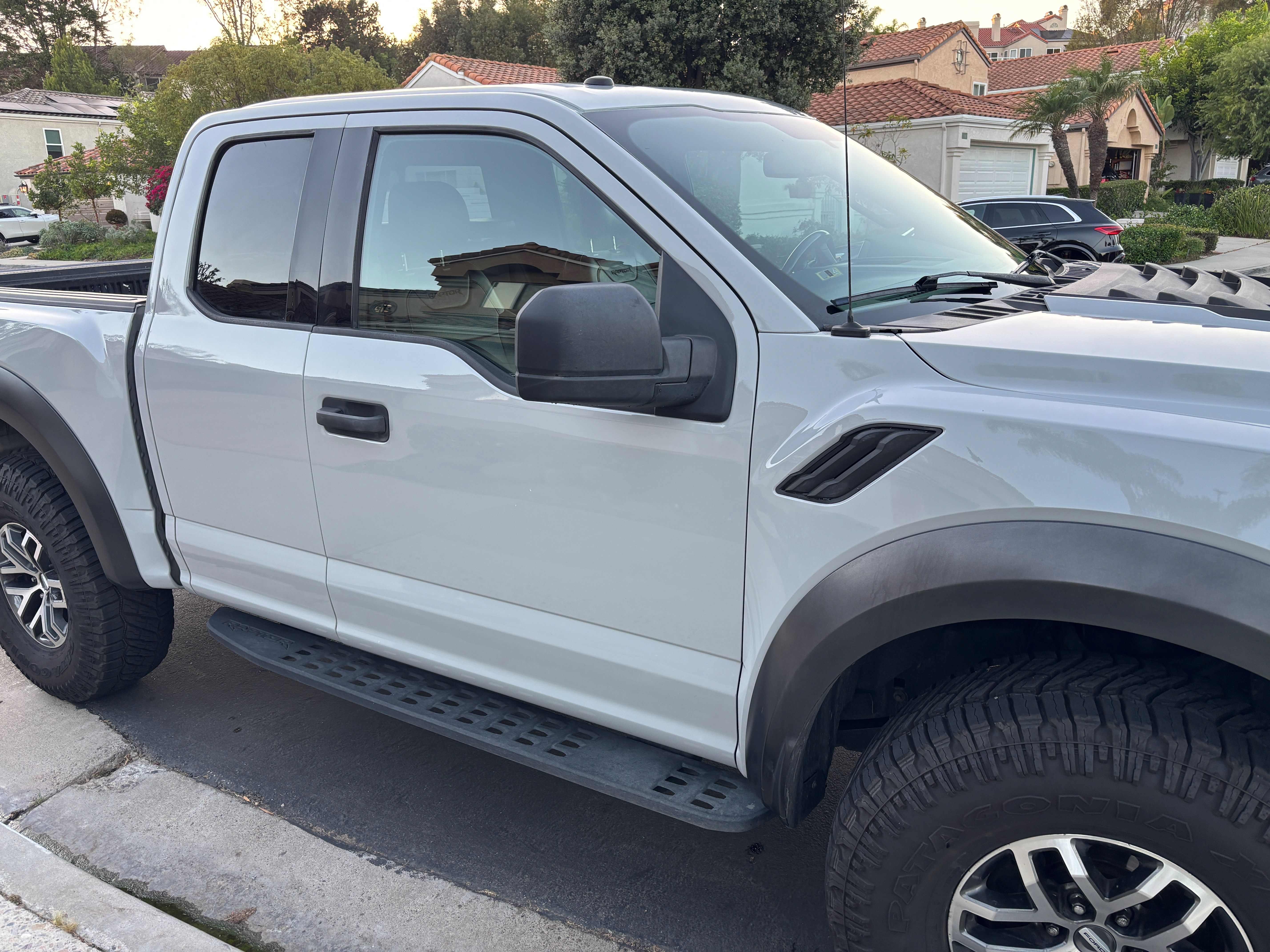 Used 2017 Ford F150 Raptor w/ Equipment Group 801A Mid AWD/4WD image 5
