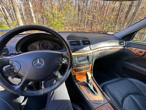 Used 2003 Mercedes-Benz E 320 Sedan image 9