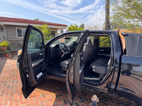 Used 2014 Toyota Tundra SR5 image 5