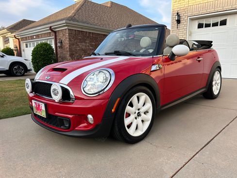 Used 2014 MINI Cooper S FWD image 1