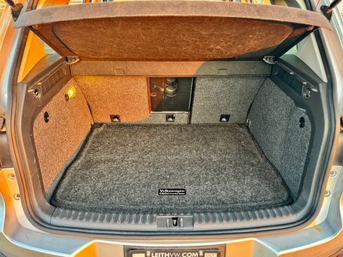 Used 2017 Volkswagen Tiguan SEL image 29