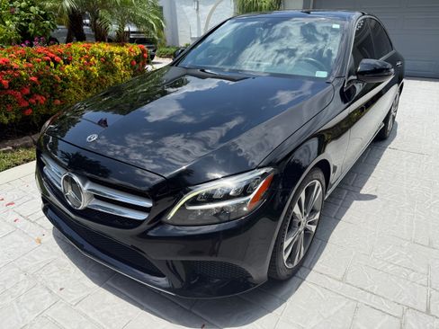 Used 2019 Mercedes-Benz C 300 Sedan image 2