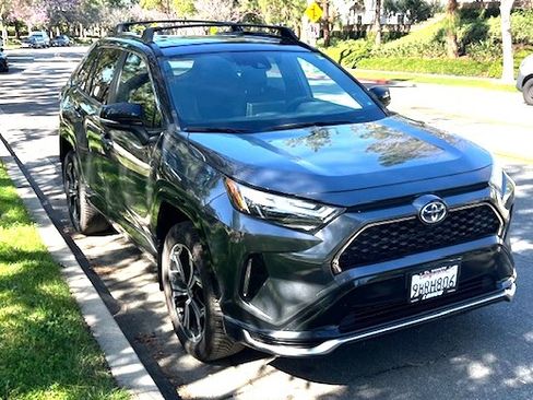 Used 2022 Toyota RAV4 XSE w/ Weather Package image 1