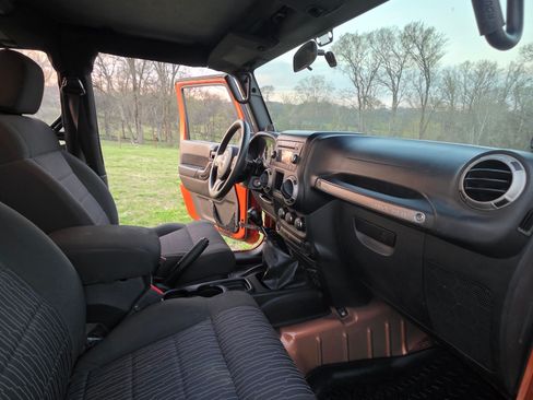 Used 2011 Jeep Wrangler Sport image 9