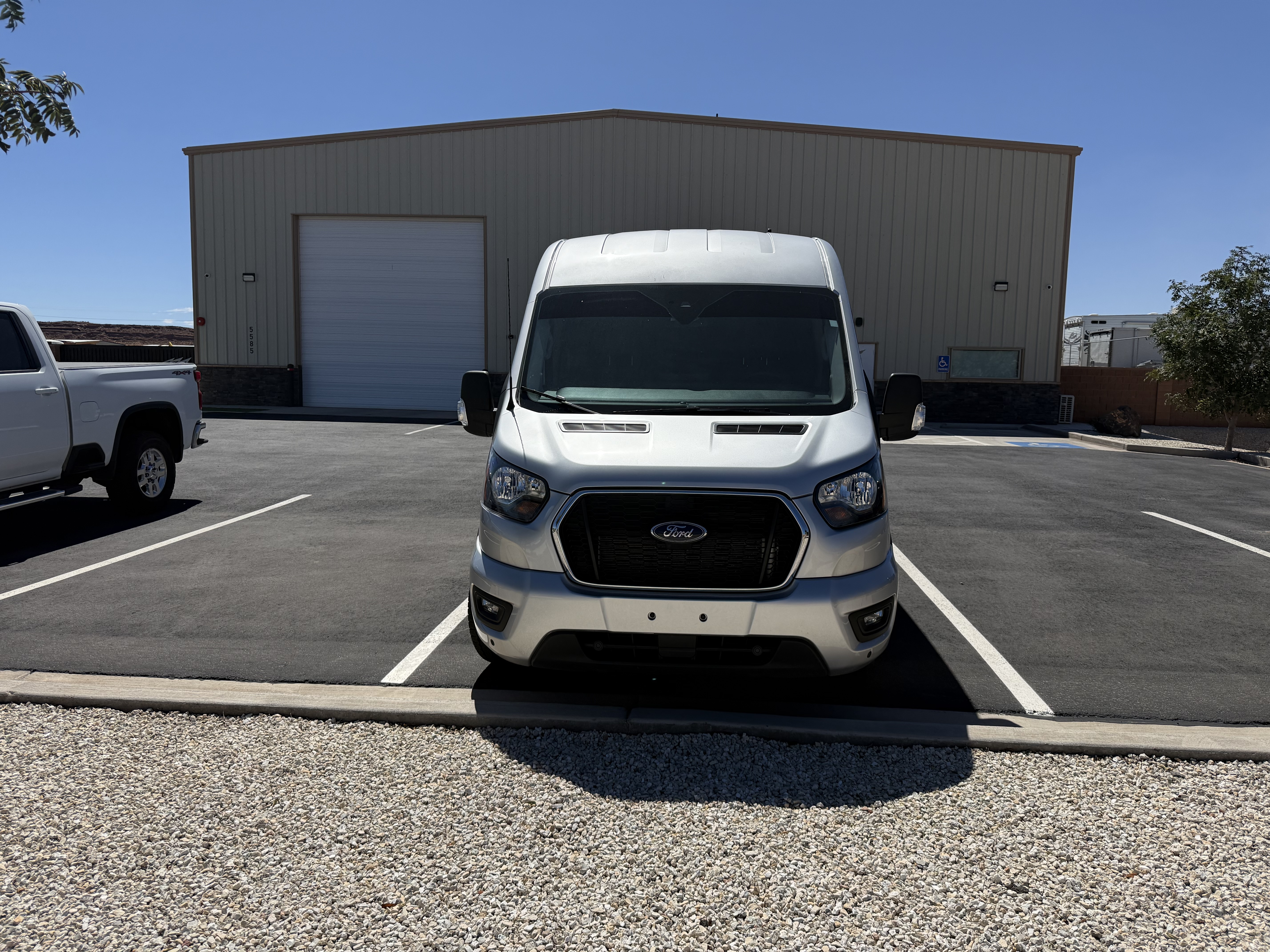 Used 2025 Ford Transit 350 XLT RWD image 5