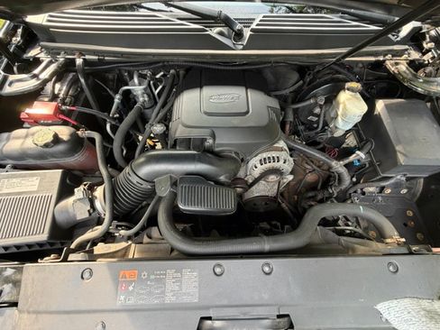 Used 2014 Chevrolet Tahoe LT w/ Suspension Package, Off-Road AWD/4WD image 19