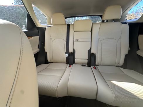 Used 2021 Lexus RX 350L FWD w/ Premium Package image 12