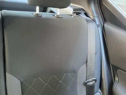 Used 2019 Nissan Kicks SV FWD image 21