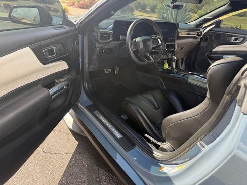 Used 2024 Ford Mustang GT Premium image 13