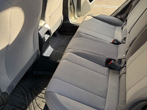 Used 2025 Subaru Crosstrek 2.0i Premium image 12