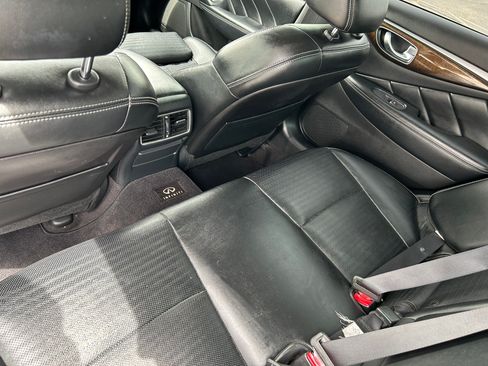 Used 2014 INFINITI Q50 w/ Deluxe Touring Package RWD image 16