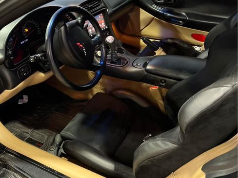 Used 2000 Chevrolet Corvette Convertible w/ Memory Pkg image 12