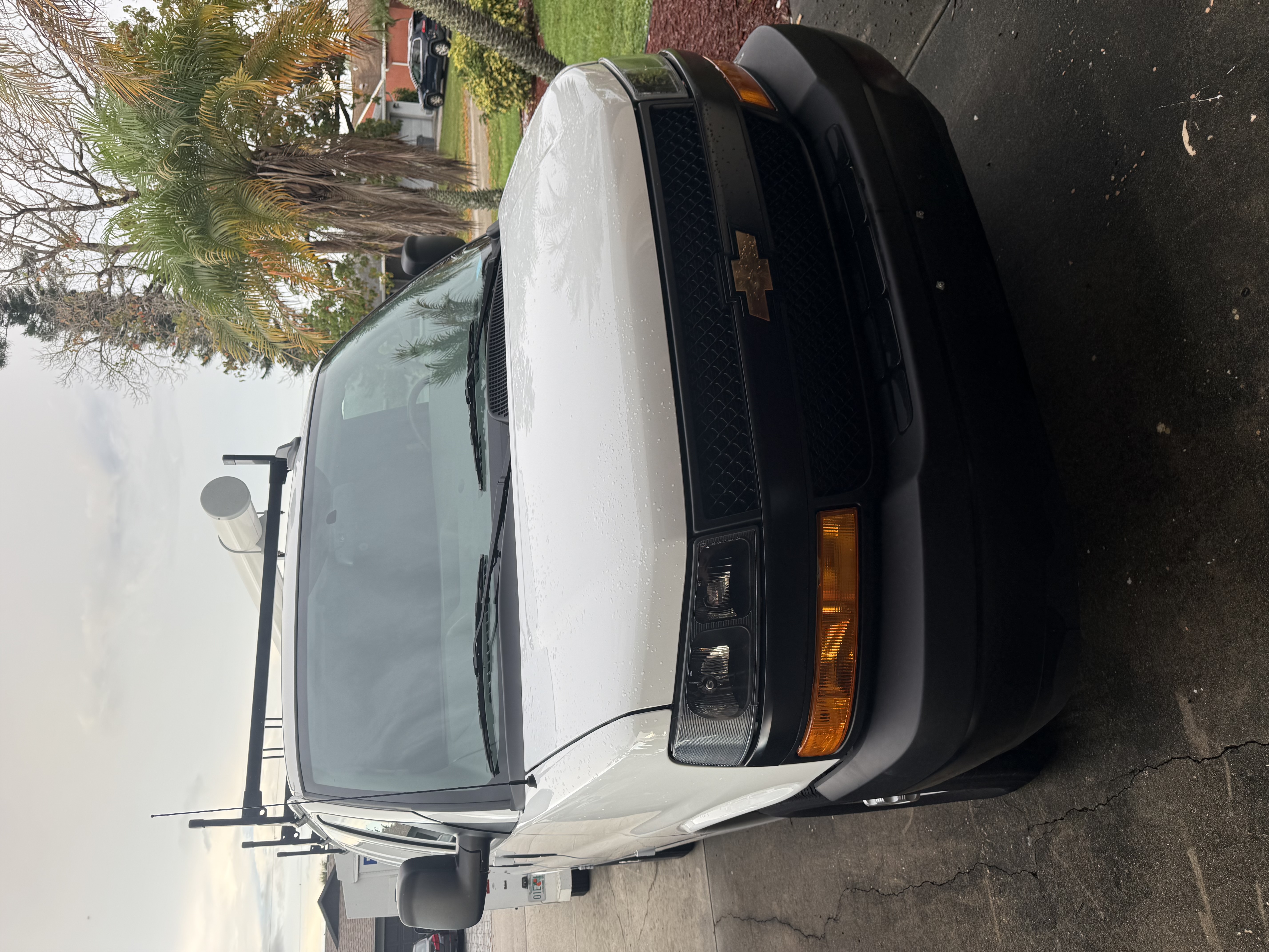 Used 2025 Chevrolet Express 2500 w/ Communications Package RWD image 6