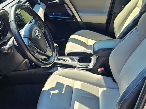 Used 2018 Toyota RAV4 Limited image 24