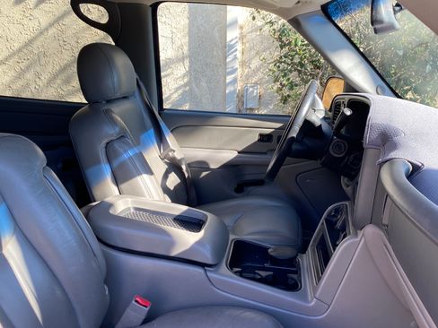 Used 2004 Chevrolet Tahoe Z71 w/ Z71 Preferred Equipment Group image 5