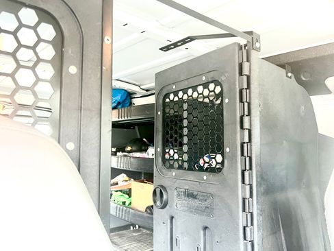 Used 2006 Ford E-150 and Econoline 150 image 10