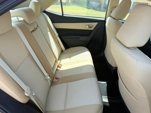 Used 2017 Toyota Corolla LE image 12