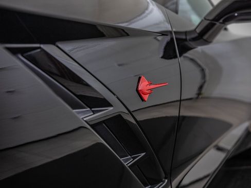 Used 2016 Chevrolet Corvette Stingray Coupe w/ Battery Protection Package RWD image 9