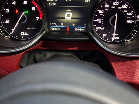 Used 2018 Alfa Romeo Stelvio Sport w/ Quick Order Package 22J Sport image 16