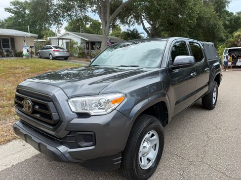 Used 2023 Toyota Tacoma SR AWD/4WD image 2