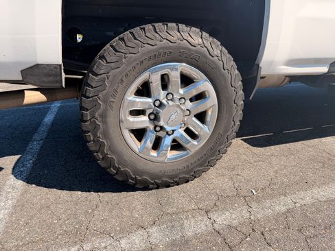 Used 2019 Chevrolet Silverado 2500 W/T w/ WT Convenience Package image 8