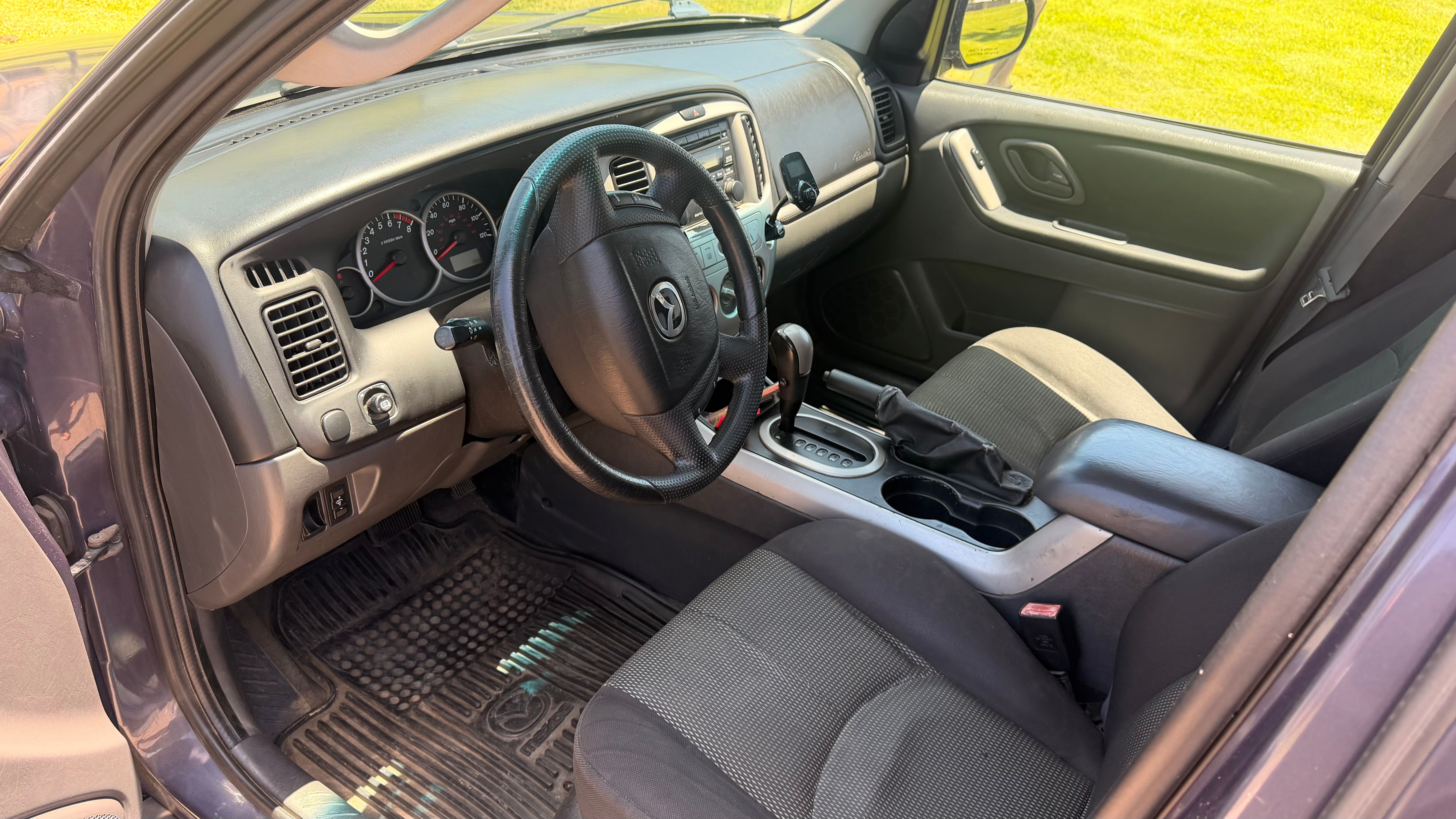 Used 2005 MAZDA Tribute s w/ Package 1 AWD/4WD image 8