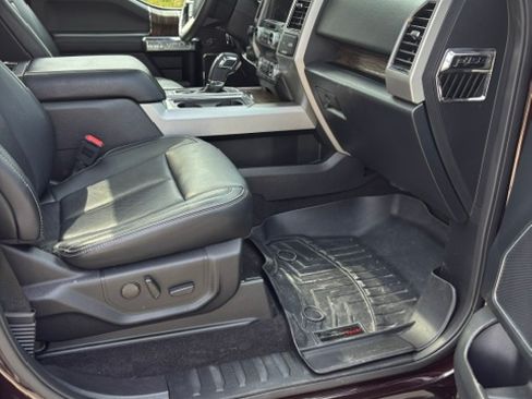 Used 2019 Ford F150 Lariat w/ Equipment Group 502A Luxury AWD/4WD image 23