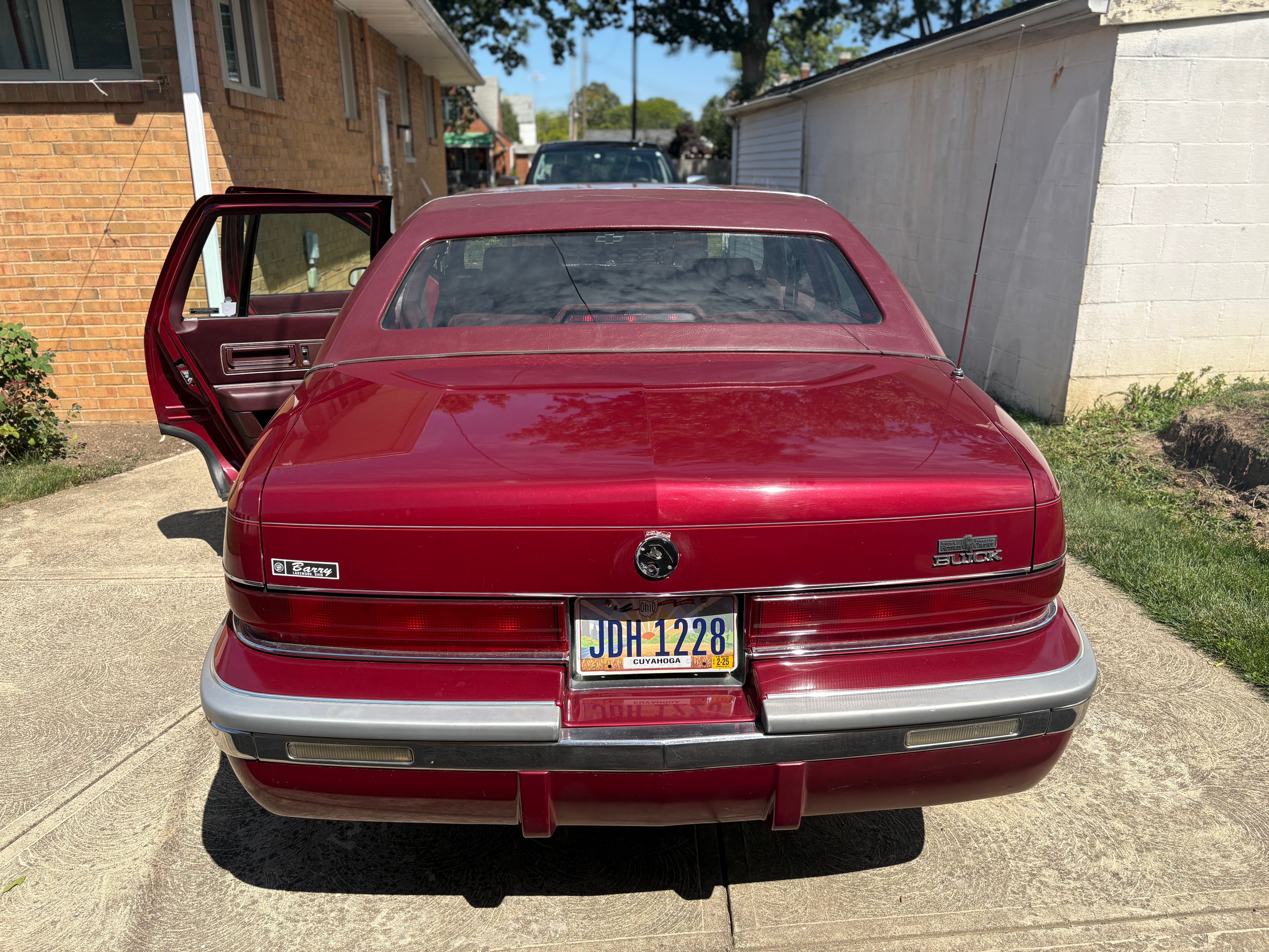 Used 1993 Buick Roadmaster Sedan RWD image 10