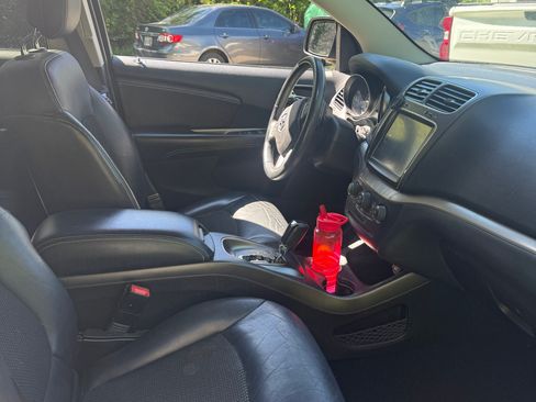 Used 2017 Dodge Journey Crossroad FWD image 10
