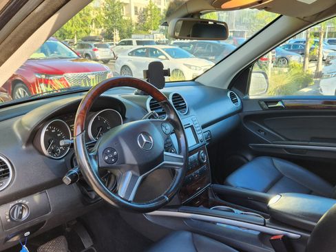 Used 2010 Mercedes-Benz ML 350 4MATIC image 4