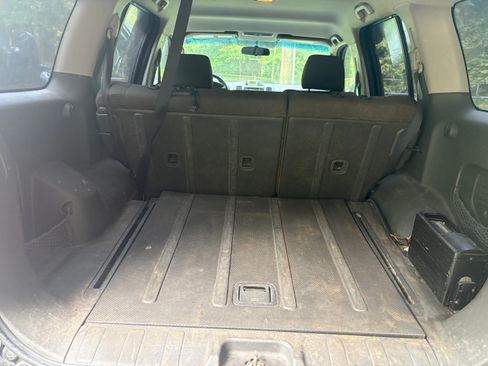 Used 2016 Toyota 4Runner SR5 image 2