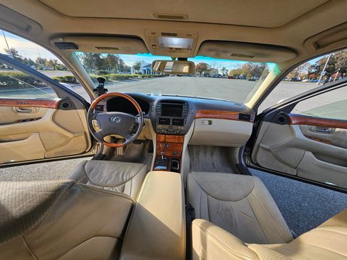 Used 2005 Lexus LS 430 image 18