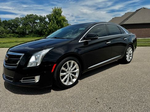 Used 2017 Cadillac XTS Luxury FWD image 1