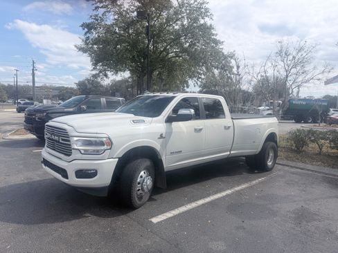 Used 2022 RAM 3500 Laramie image 15